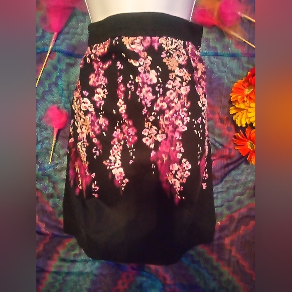 Worthington Midi Skirt. - Picture 8 of 13